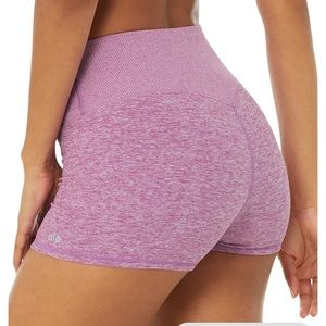 NWOT Alo Yoga Alosoft Short XS